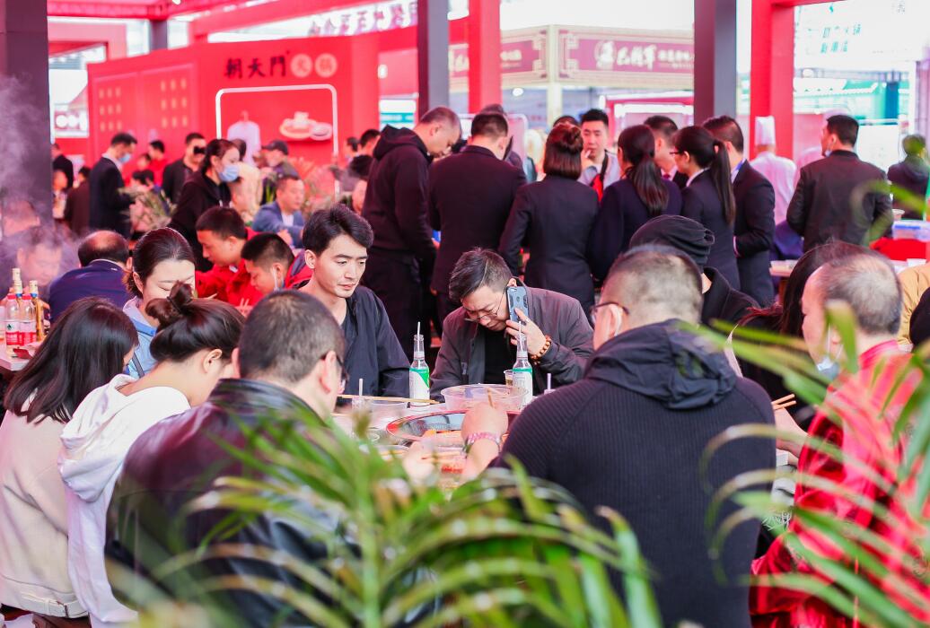 鐵力開火鍋加盟店，這樣裝修回頭率高！