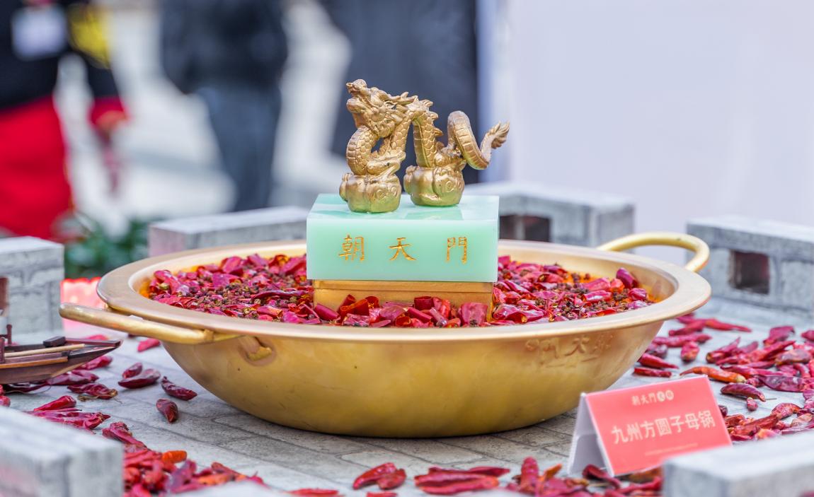 開一家火鍋店，加盟與自創(chuàng)，誰更適合？