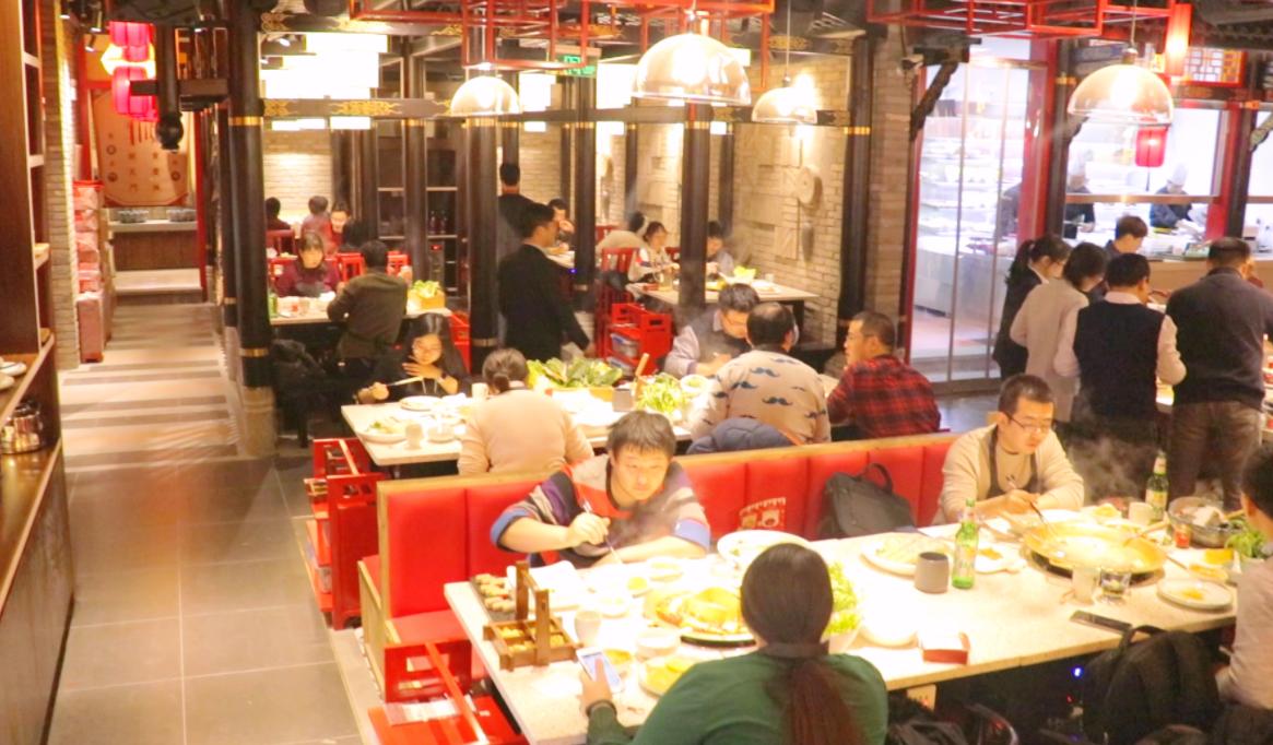 市井火鍋，生意好的秘密，居然是特色甜品！